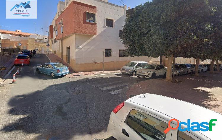 Venta piso en Almería