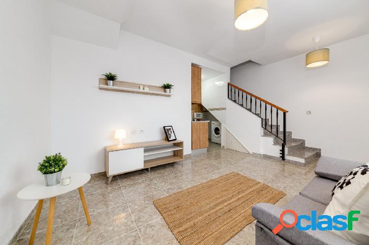 CUMPLE TUS DESEOS EN LA NOBLE VILLA DE TORREVIEJA
