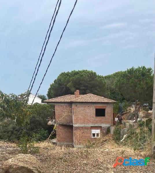 Can Massuet, casa por finalizar la obra