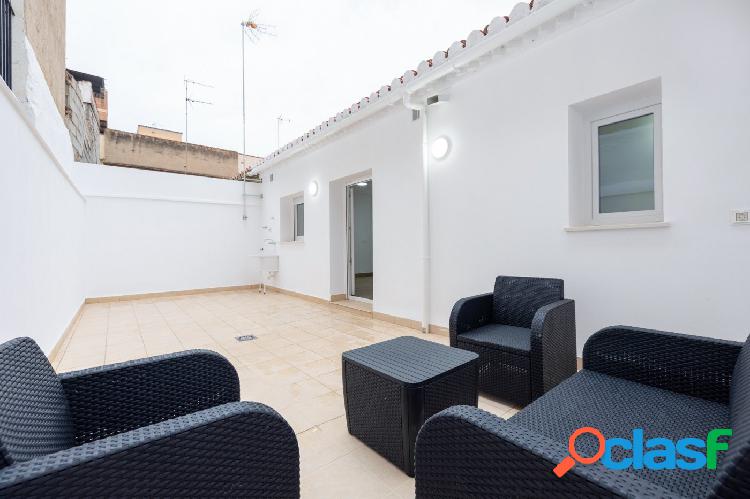 Casa reformada a un paso del PTS, 3 dormitorios y gran patio