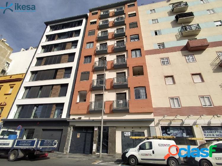 DUPLEX CON AMPLIA TERRAZA Y GARAJE EN AVD ITALIA