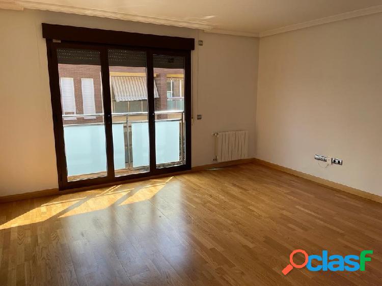 PISO DE 3 DORMITORIOS Y 2 BAÑOS EN PARDALERAS