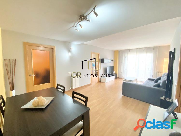Piso VPO Cal Rubio, 3 hab, 1 baño, balcón, parking, asc