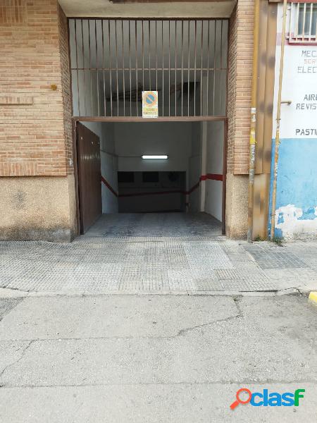 Plaza de garaje en Santa María de Gracia.