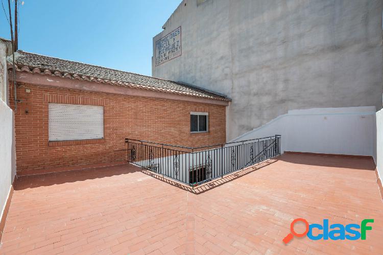 VENTA CASA -- CENTRO ARMILLA