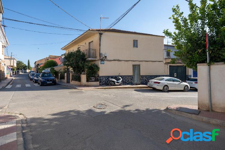Atención inversores!!! Ponemos a la venta esta gran casa y