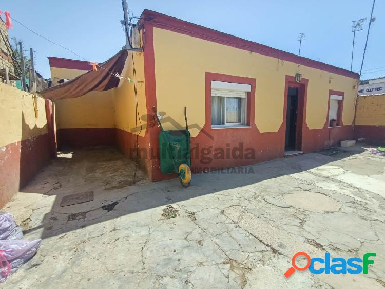 CASA CON PATIO EN ZONA MONTEOLIVETE