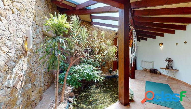 Casa con terreno y piscina en Son Ferriol