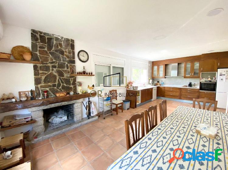 Casa de 4 hab, 2 baños, 2 chimeneas en Torrellas de Foix