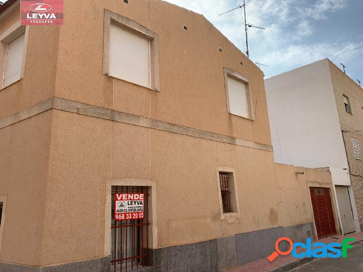 Casa de pueblo a un paso de la playa