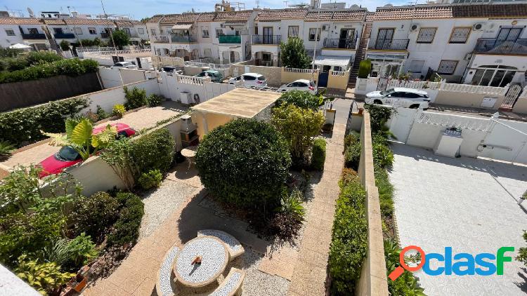 Chalet Adosado con amplio jardin privado
