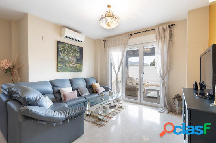Chalet pareado con piscina junto Mercadona Ogíjares