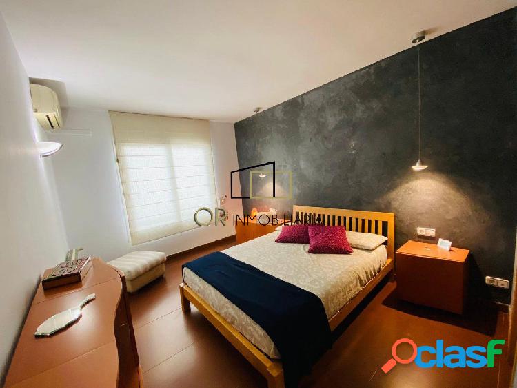 Excelente Casa en centro de Vilafranca con Garaje para 2