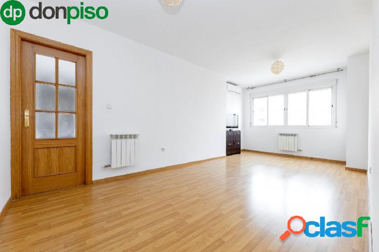 Fantástico piso de tres dormitorios en zona Sander