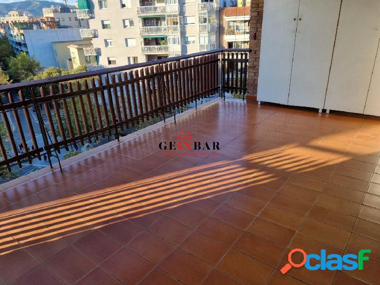 LUMINOSO PISO DE 4 HAB CON GRAN TERRAZA DE 20 M2