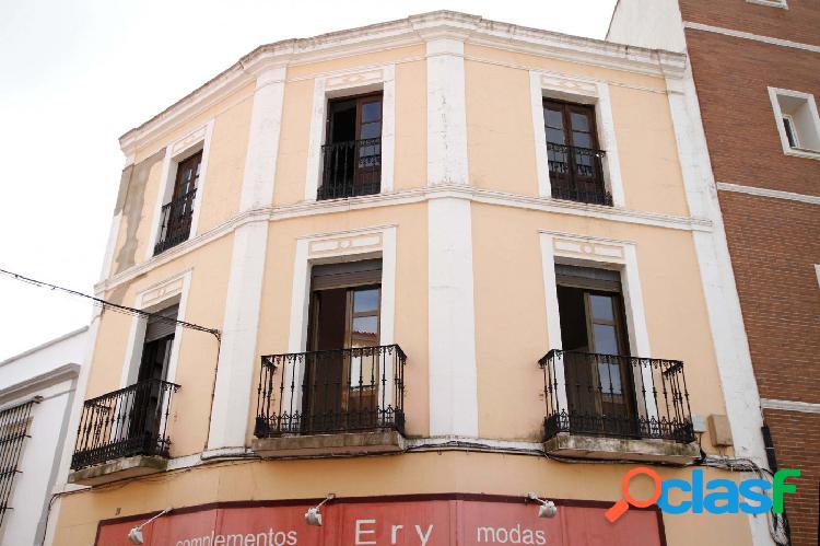 Local comercial con vivienda arriba