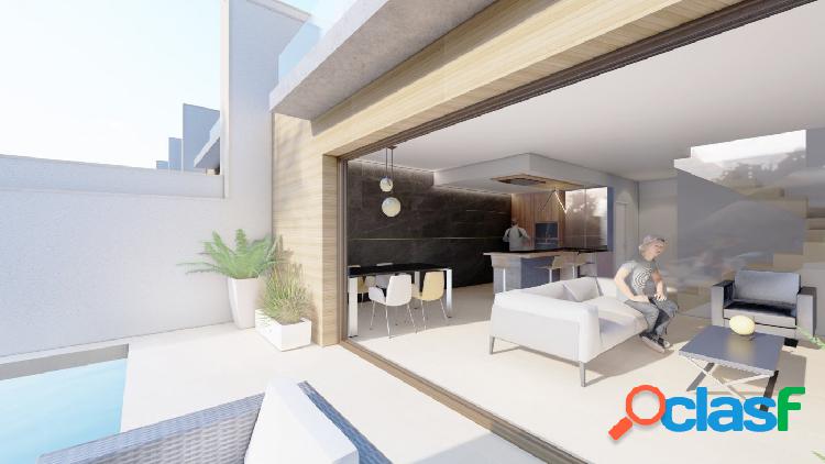 MARAVILLOSO BUNGALOW DE 3 DORMITORIOS, 3 BAÑOS, 2 ASEOS CON
