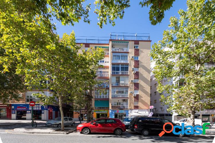 OPORTUNIDAD JUNTO AVENIDA DE CERVANTES