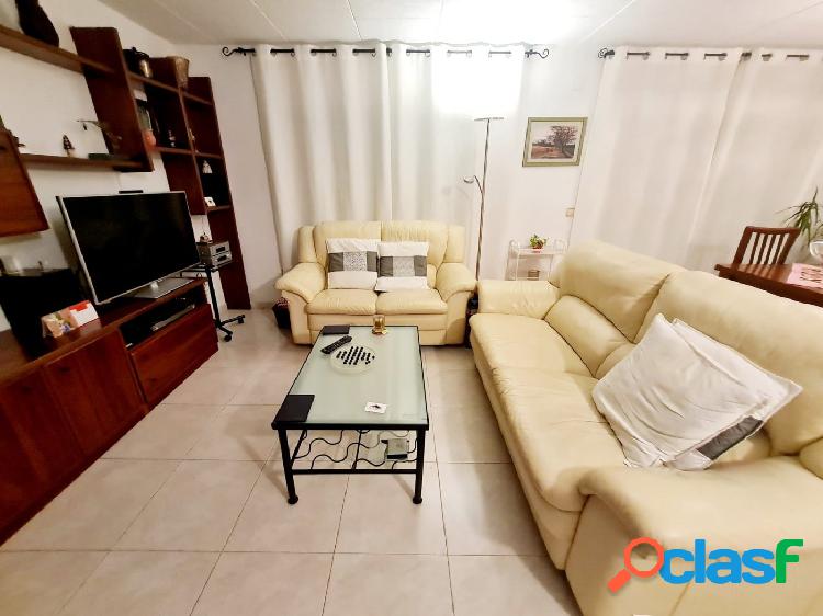 PISO DE 4 HABITACIONES CON TERRAZA