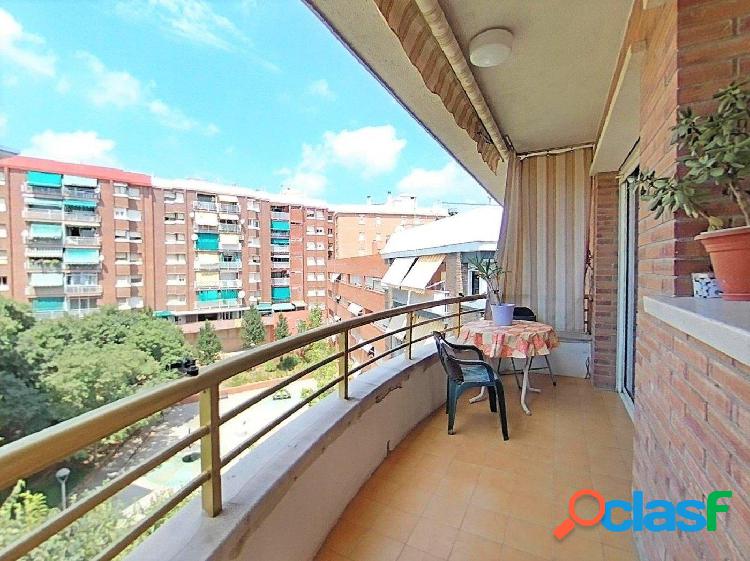 PISO EN EIXAMPLE CON SOLARIUM INCLUIDO