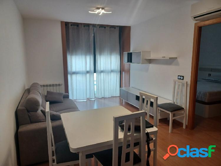 Precioso y acogedor apartamento seminuevo totalmente