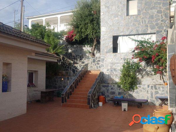 SE VENDE CHALET EN CUNIT