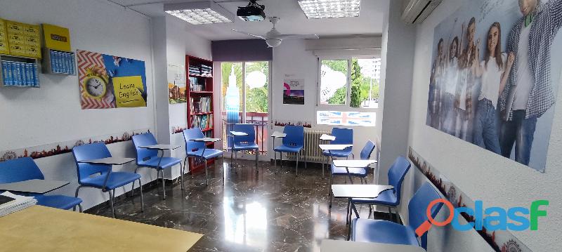 Se traspasa Academia de Inglés en Jaén