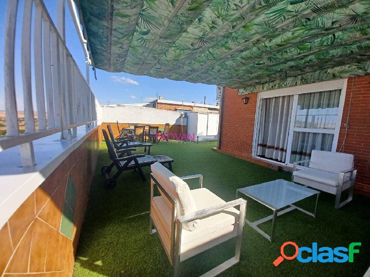 ÁTICO DÚPLEX CON 4 DORMITORIOS Y 2 BAÑOS CON GRAN TERRAZA