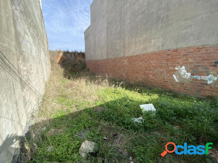 Terreno en venta en La Puebla del Río de 118 m2
