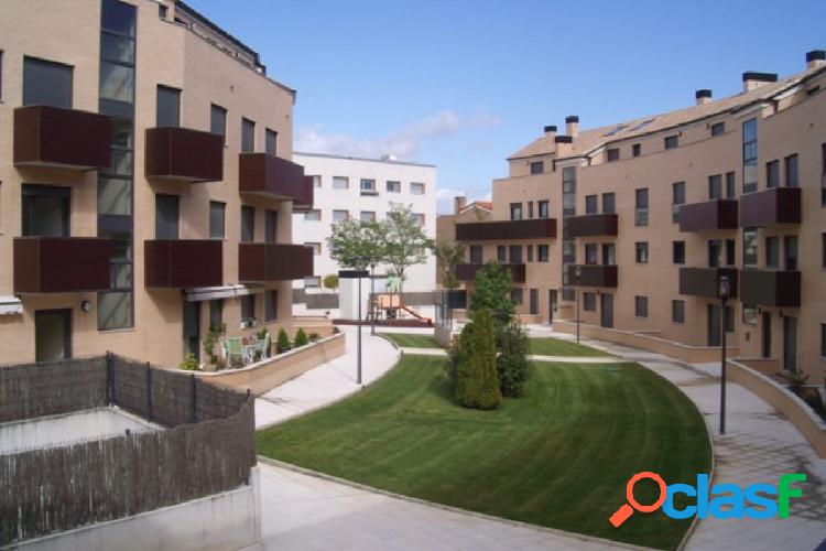 Urbanización Zizur: Ático dúplex de 3 habitaciones,