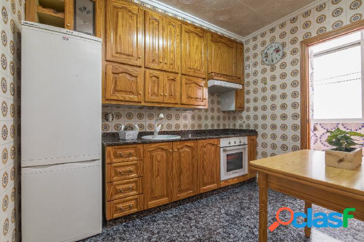 VIVIENDA EN ENTRESUELO PARA ENTRAR A VIVIR POR MUY POCO