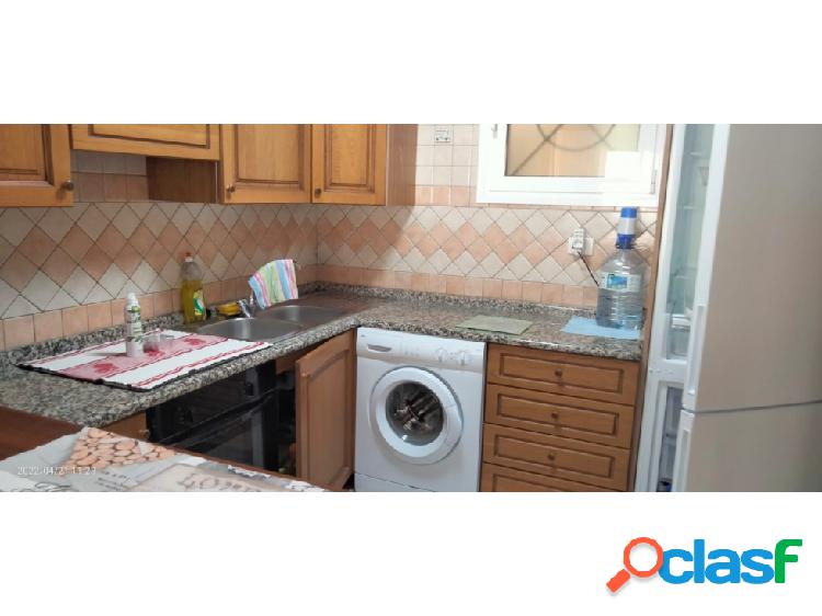 Amplio apartamento en los Cristianos con terraza.