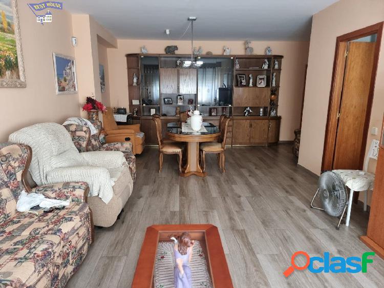 GRAN OPORTUNIDAD! 3 HABITACIONES DOBLES 1 BAÑO 1 ASEO PATIO
