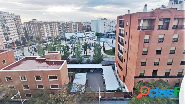 PISO EN VENTA EN AVDA FERNANDO CALZADILLA