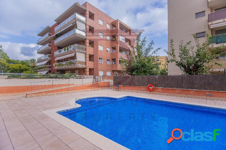 PRECIOSO PISO DE 4 DORMITORIOS, GRANDE TERRAZA EN SALOU