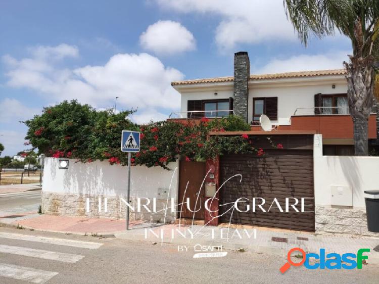 Estupendo chalet adosado con piscina carretera del Molino