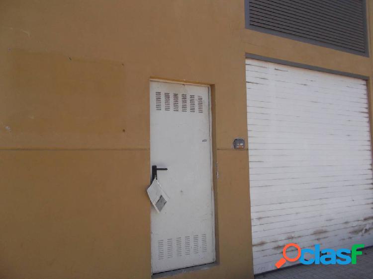 SE VENDE LOCAL EN LLIRIA