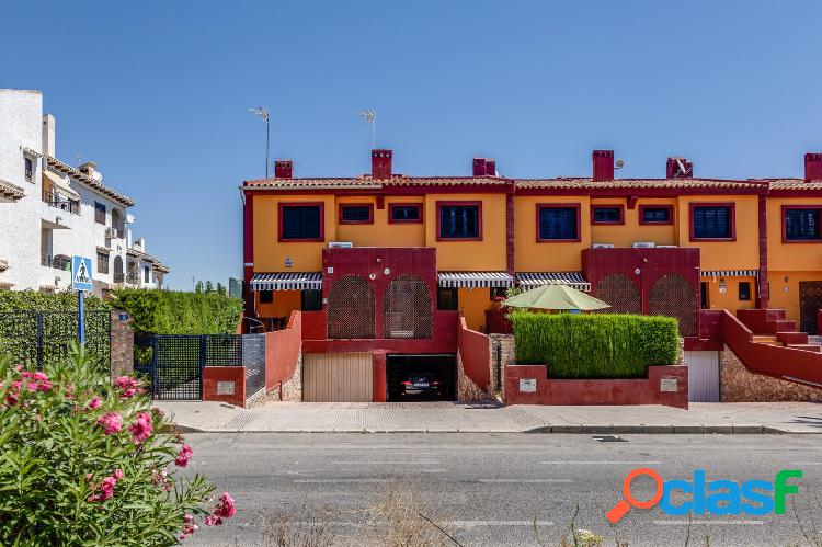 ADOSADO EN CABO ROIG A POCOS METROS DE LA PLAYA