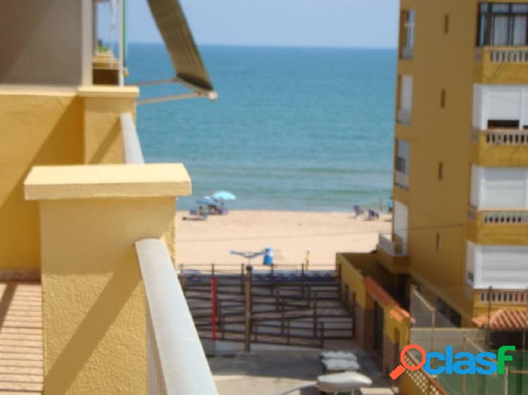 APARTAMENTO CON GRAN TERRAZA Y VISTAS AL MAR