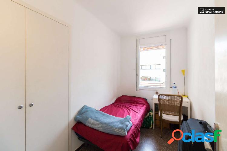 Alquiler de habitaciones en piso de 1 dormitorio en