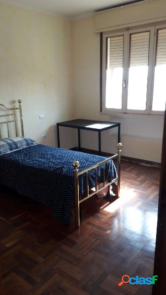 Alquiler de habitaciones en piso de 3 habitaciones en Padua