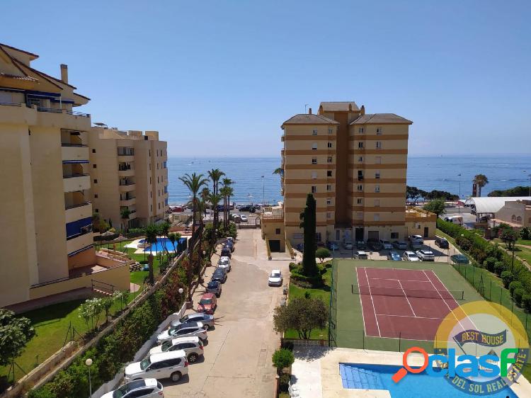 Apartamento a la venta en Benalm\xc3\xa1dena Costa.