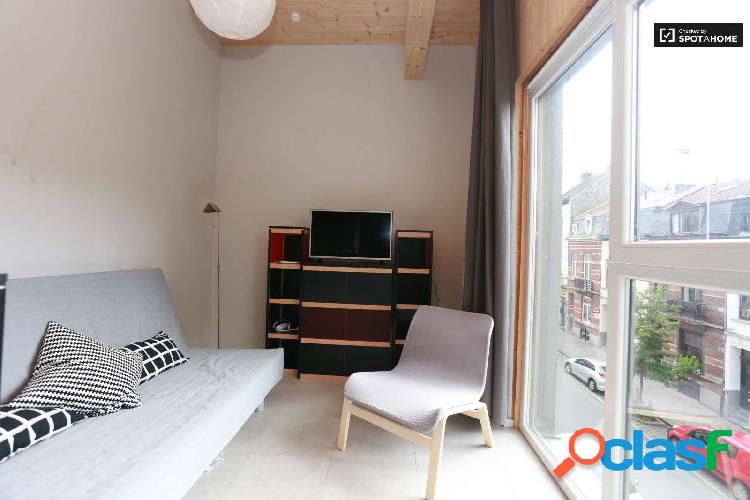 Apartamento amueblado de 1 dormitorio en alquiler en Ixelles