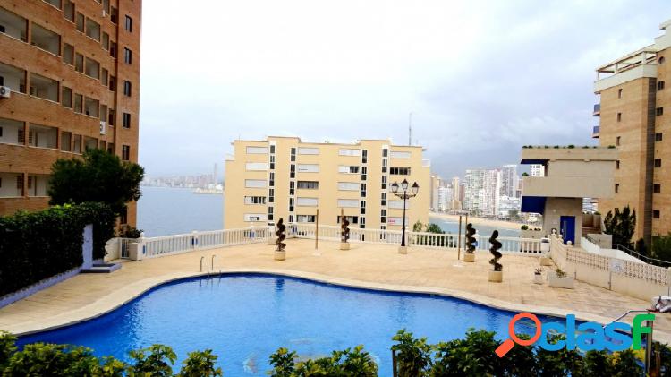 Apartamento con terraza 30m2 y parcela privada 446 m2.
