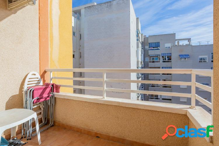Apartamento con terraza en Torrevieja