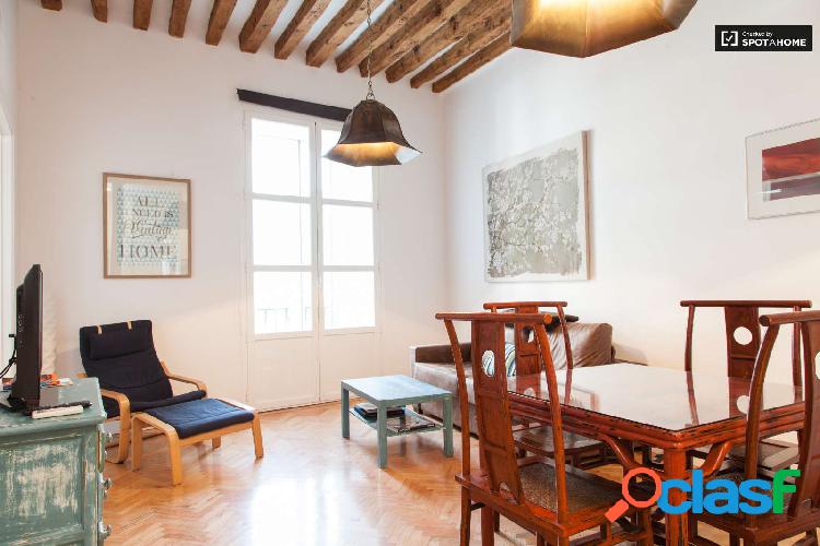 Apartamento de 2 dormitorios amueblado en alquiler en Madrid
