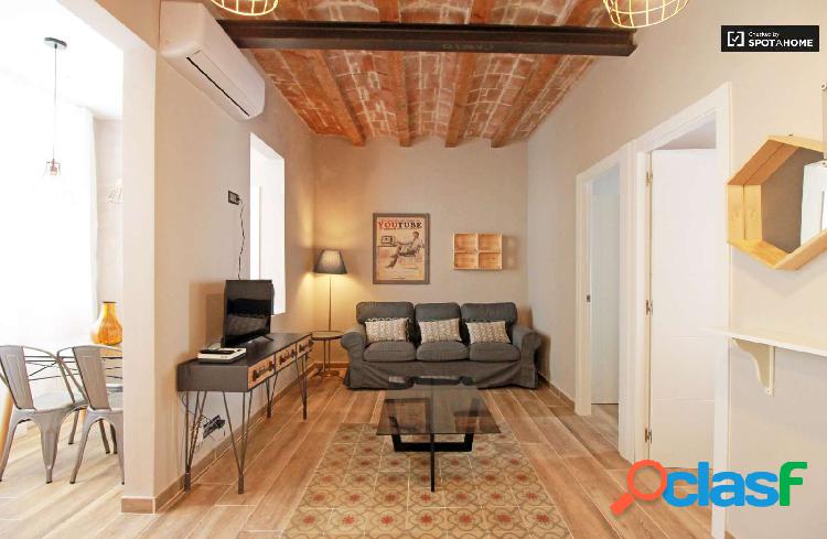 Apartamento de 2 dormitorios con AC y blacony en alquiler en