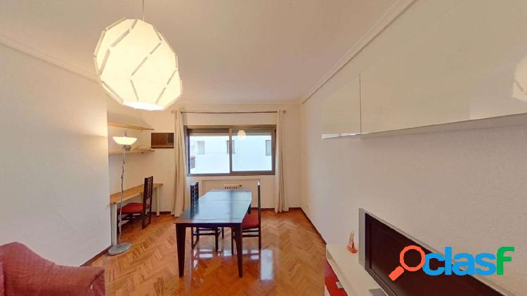 Apartamento de 2 dormitorios en alquiler en Callao, Madrid
