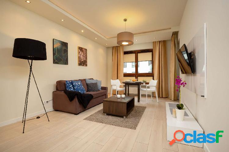 Apartamento de 2 dormitorios en alquiler en Czyste, Varsovia