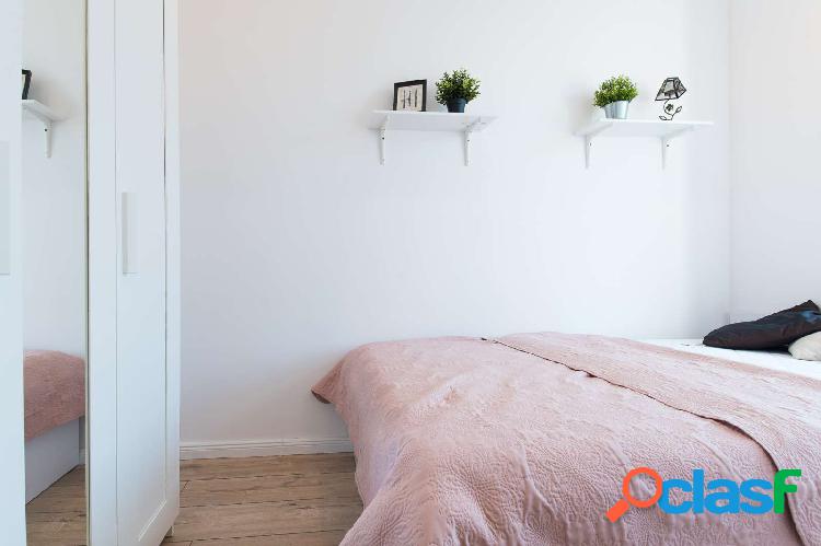 Apartamento de 2 dormitorios en alquiler en Nadodrze,